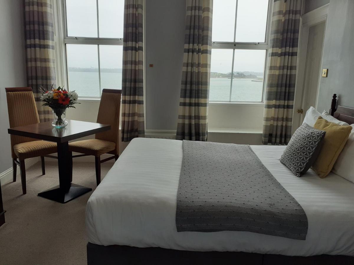 Commodore Hotel Cobh Eksteriør billede