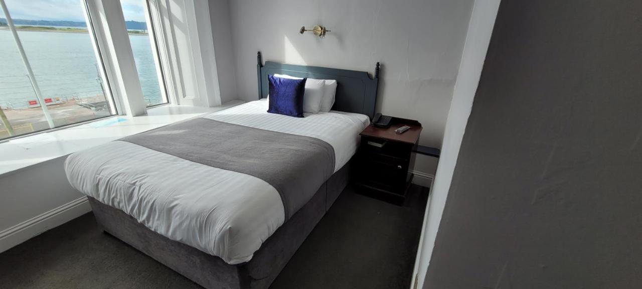 Commodore Hotel Cobh Eksteriør billede