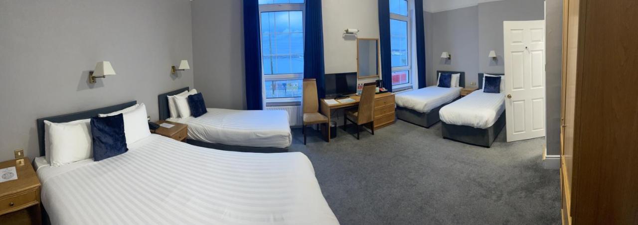 Commodore Hotel Cobh Eksteriør billede