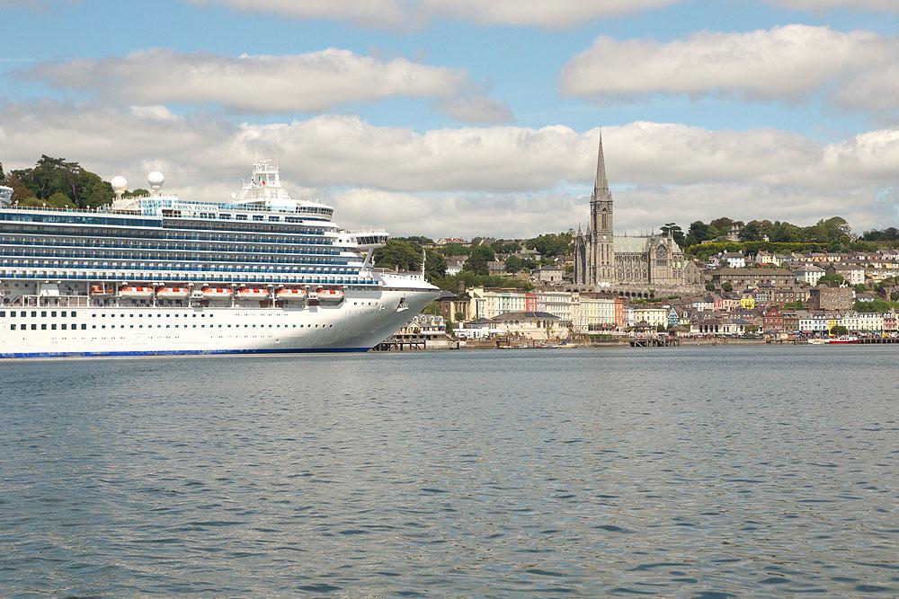 Commodore Hotel Cobh Eksteriør billede